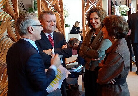 Foto: Hermann Gröhe mit Marisol Touraine, Edith Schippers und Arnau Bernaet
