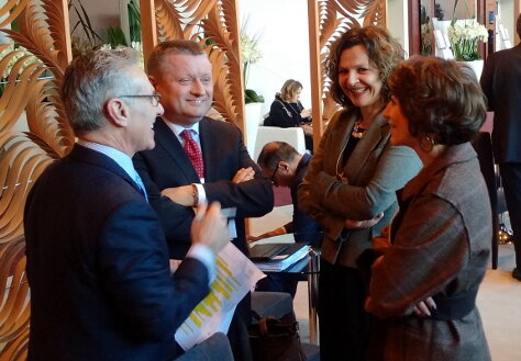 Foto: Hermann Gröhe mit Marisol Touraine, Edith Schippers und Arnau Bernaet