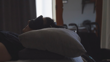 Hilfsmittel für ME/CFS-Betroffene: Rollstuhl, Licht- und Lärmschutz