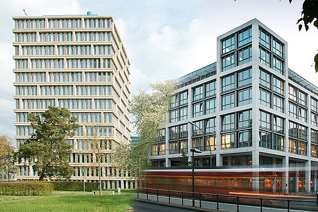 Dienstgebäude in Bonn (links) und Berlin (rechts)