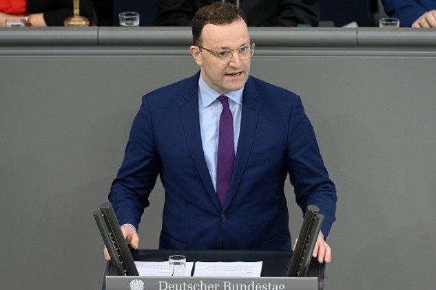 Bundesgesundheitsminister Jens Spahn im März 2020 bei einer Rede im Deutschen Bundestag. (Bildquelle: Bundestag/Achim Melde)