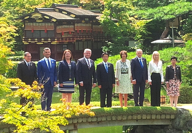 Gruppenfoto beim G7-Gesundheitsminister/innen-Treffen in Kobe
