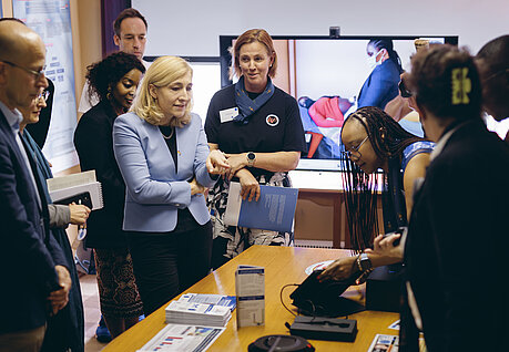 Bundesgesundheitsministerin Nina Warken besucht das Kalafong-Krankenhaus der University of Pretoria