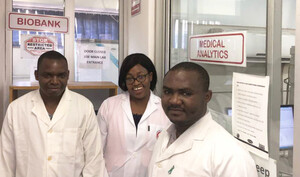 Gut qualifizierte und ausgebildete Fachkräfte des Gesundheitswesens sind eine wichtige Voraussetzung für einen rationalen Antiinfektivagebrauch. (Bildquelle: African Institute of Biomedical Science and Technology) Gut qualifizierte und ausgebildete Fachkräfte des Gesundheitswesens sind eine wichtige Voraussetzung für einen rationalen Antiinfektivagebrauch.