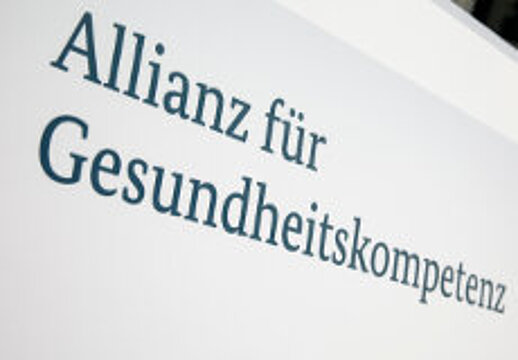 Foto: Schriftzug "Allianz für Gesundheitskompetenz"