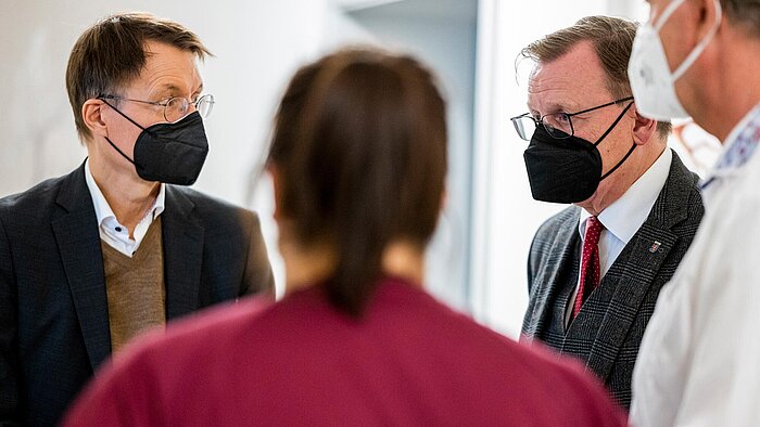 Bundesgesundheitsminister Prof. Karl Lauterbach und Thüringens Ministerpräsident Bodo Ramelow besuchten gemeinsam eine Einrichtung in Gotha