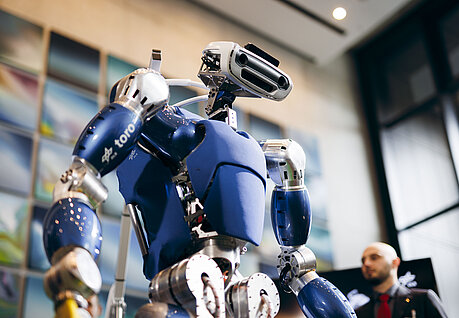 Roboter bei der Auftaktveranstaltung Hightech Agenda Deutschland