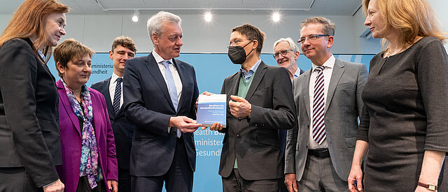 SVR übergibt Lauterbach neues Gutachten