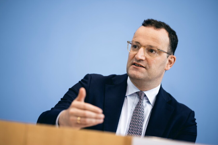 Bundesgesundheitsminister Jens Spahn spricht vor der Bundespressekonferenz