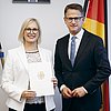 Bundesgesundheitsminister Dr. Carsten Linnemann mit seiner Parlamentarischen Staatssekretärin Dr. Christiane Schenderlein