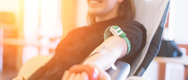 Blutabnahme - Verlängerte Nachbeobachtung: „Eine randomisierte, prospektive, offene klinische Studie mit Rekonvaleszenten-Plasma im Vergleich zur bestmöglichen Standardbehandlung von Patienten mit schwerem COVID-19" (eCAPSID)