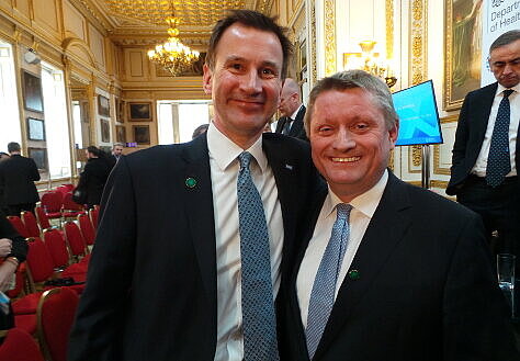 Foto: Bundesgesundheitsminister Hermann Gröhe mit seinem britischen Amtskollegen Jeremy Hunt