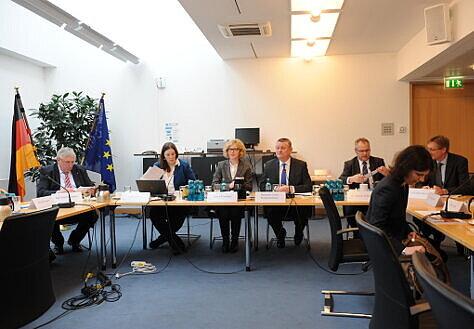 Foto: Der Minister bei seiner Eröffnungsrede des Beirates zur Einführung des neuen Pflegebedürftigkeitsbegriffs