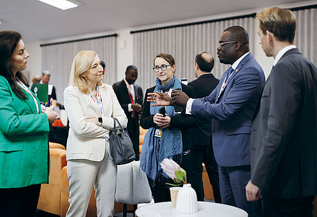 Bundesgesundheitsministerin Nina Warken beim Treffen der G20-Gesundheitsminister/innen in Südafrika