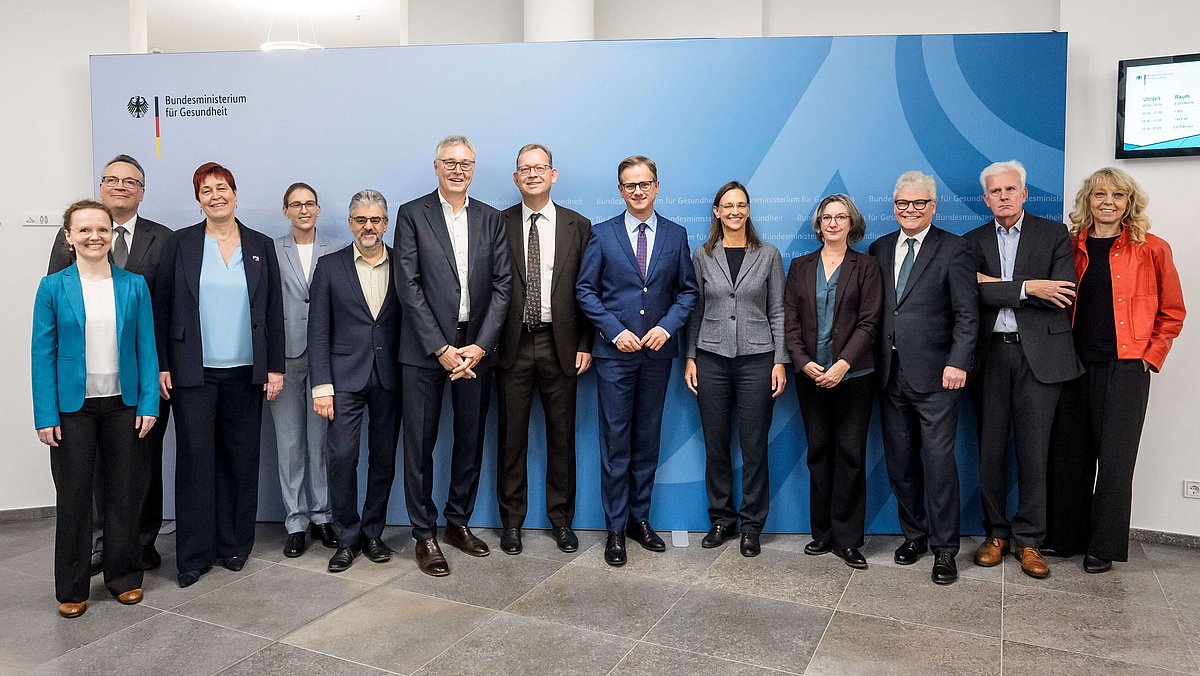 Pflegestrukturkommission nimmt Arbeit auf | BMG