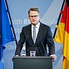 Bundesgesundheitsminister Dr. Carsten Linnemann spricht bei der Amtsübergabe im BMG