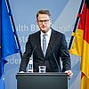 Bundesgesundheitsminister Dr. Carsten Linnemann spricht bei der Amtsübergabe im BMG