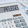 Taschenrechner der "Pflege" anzeigt