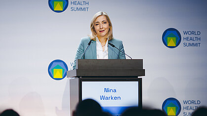 Bundesgesundheitsministerin Nina Warken spricht beim WHS 2025