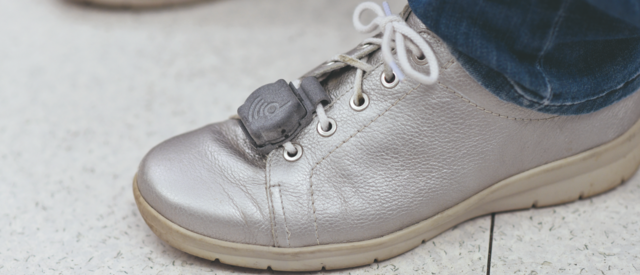 Erfassung von Bewegungsabläufen beim Gehen durch Inertialsensoren an Schuhen
