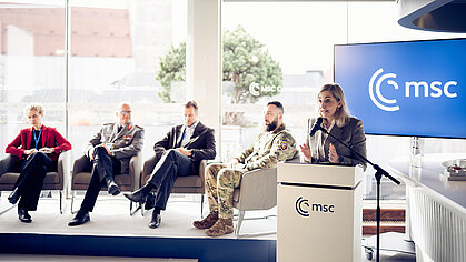 Bundesgesundheitsministerin Nina Warken spricht auf der Münchener Sicherheitskonferenz