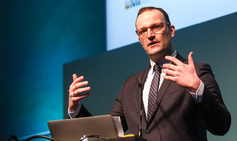 Bundesgesundheitsminister Jens Spahn auf der ConhIT (Bildquelle: ConhIT) Bundesgesundheitsminister Jens Spahn hält eine Rede
