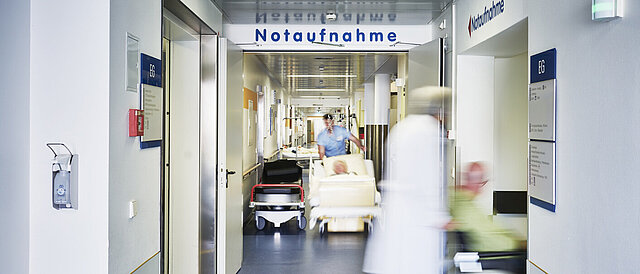 Notaufnahme: Entwicklung eines Spracherkennungssystems zur Kommunikationsunterstützung in der Extremsituation Polytraumaversorgung 