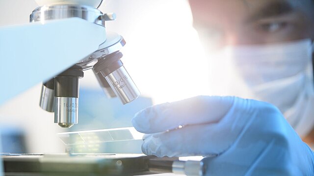 Microscope