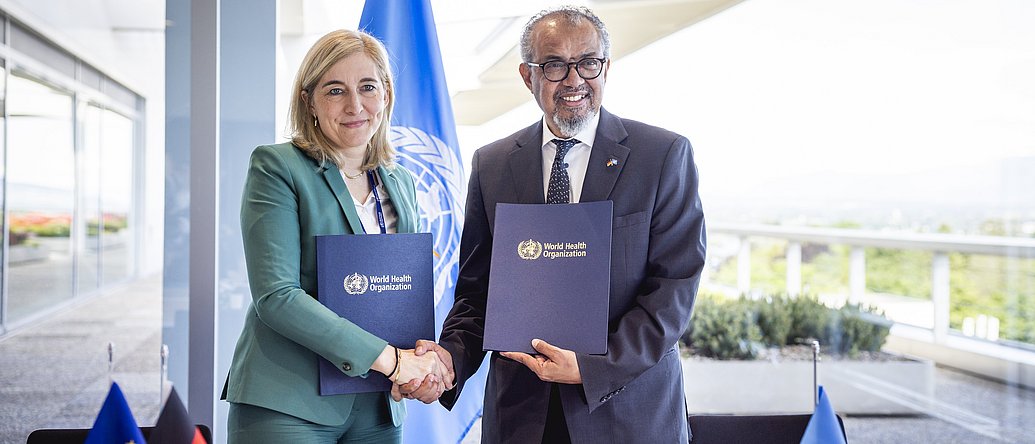 Bundesgesundheitsministerin Nina Warken und Tedros Adhanom Ghebreyesus, Vorsitzender der WHO, in Genf bei der Weltgesundheitsversammlung am 17.05.2026