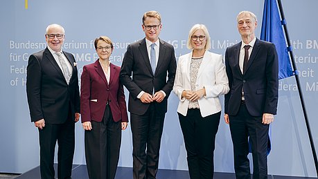 Minister_Linnemann_und_Staatssekretaere