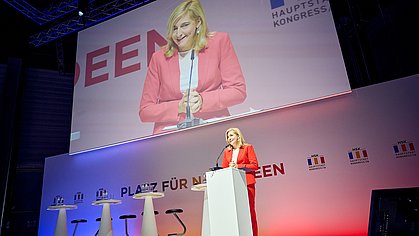 Bundesgesundheitsministerin Nina Warken spricht auf dem Hauptstadtkongress